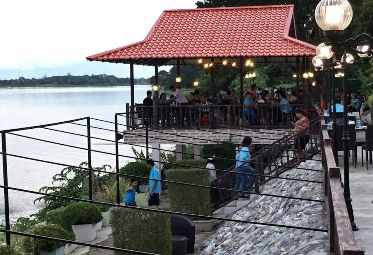 Maeping Mango Riverside Resort Kamphaeng Phet Eksteriør billede