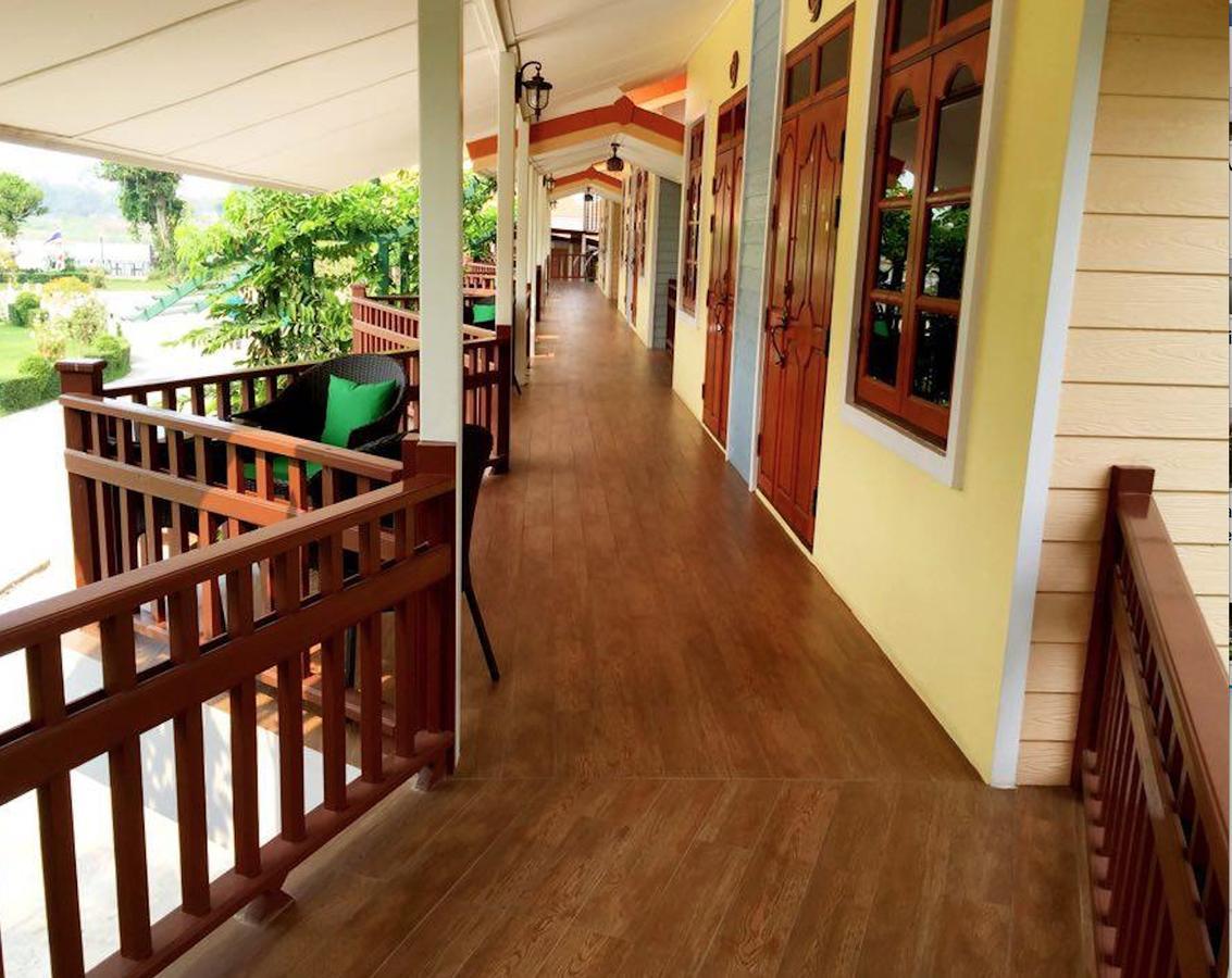 Maeping Mango Riverside Resort Kamphaeng Phet Eksteriør billede
