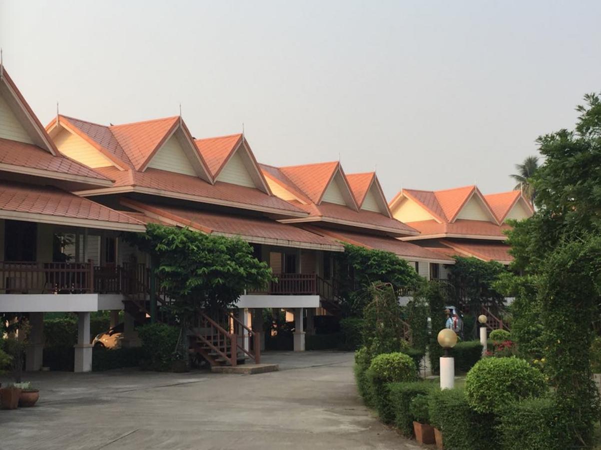 Maeping Mango Riverside Resort Kamphaeng Phet Eksteriør billede