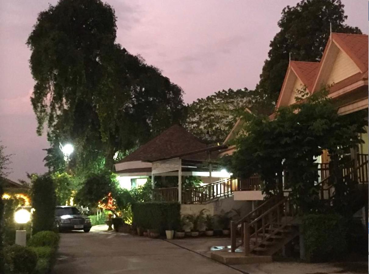 Maeping Mango Riverside Resort Kamphaeng Phet Eksteriør billede